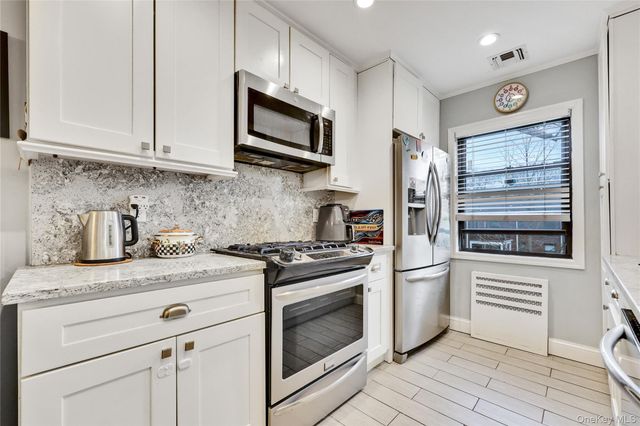 1201 E Broadway H-23, Hewlett, NY 11557