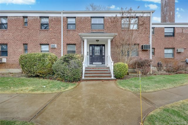 1201 E Broadway H-23, Hewlett, NY 11557