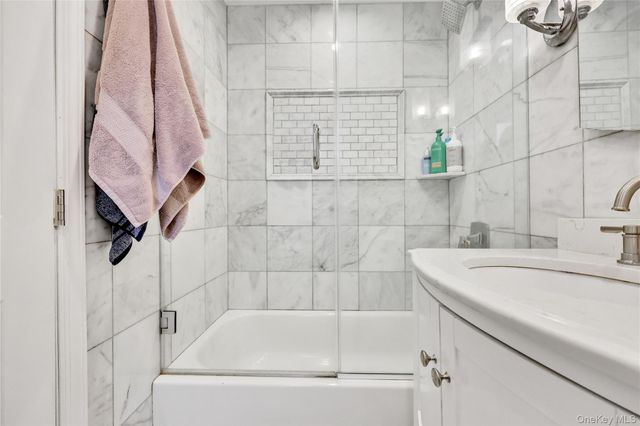 1201 E Broadway H-23, Hewlett, NY 11557