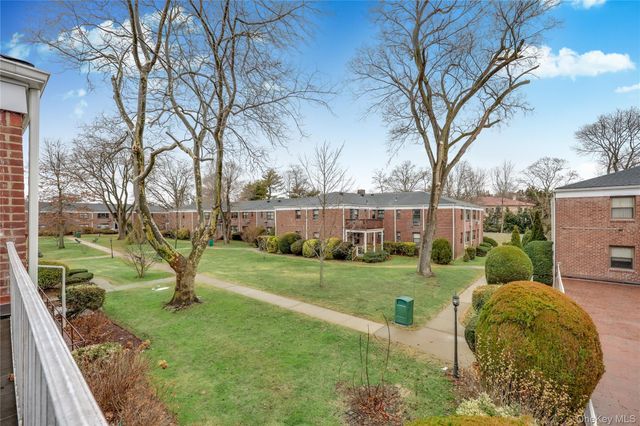 1201 E Broadway H-23, Hewlett, NY 11557