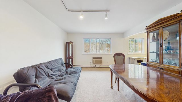 1 Rolling Way N, Peekskill, NY 10566
