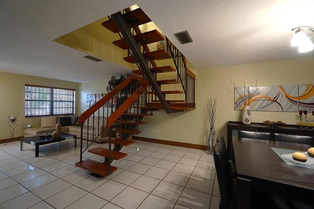 12621 SW 9TH Street, Miami, FL 33184