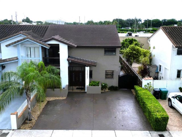12621 SW 9TH Street, Miami, FL 33184