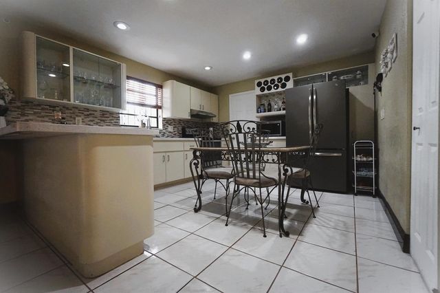 12621 SW 9TH Street, Miami, FL 33184