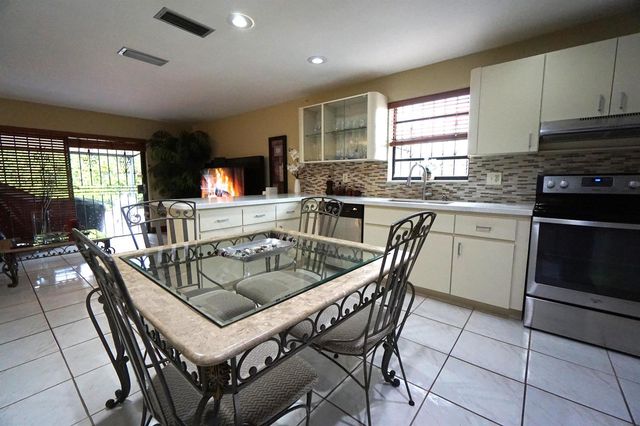 12621 SW 9TH Street, Miami, FL 33184