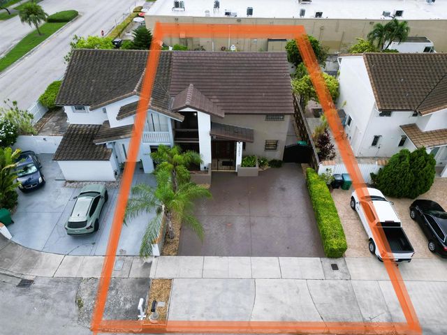 12621 SW 9TH Street, Miami, FL 33184