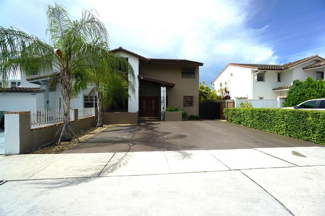 12621 SW 9TH Street, Miami, FL 33184