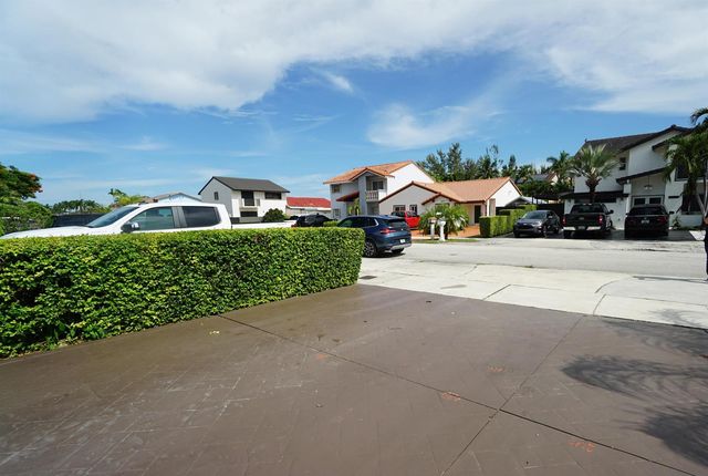 12621 SW 9TH Street, Miami, FL 33184