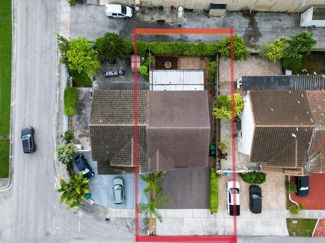 12621 SW 9TH Street, Miami, FL 33184