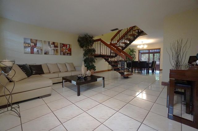 12621 SW 9TH Street, Miami, FL 33184