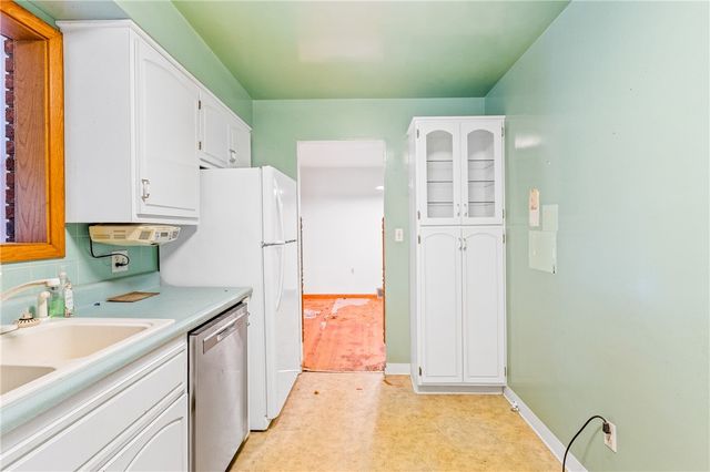 207 Orchard Terrace Dr, Wilmington Twp, PA 16142