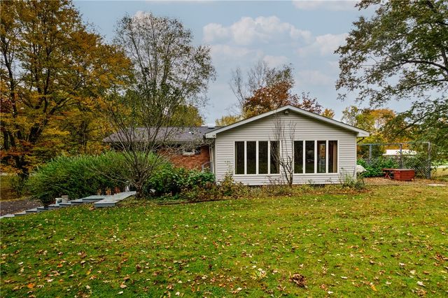 207 Orchard Terrace Dr, Wilmington Twp, PA 16142