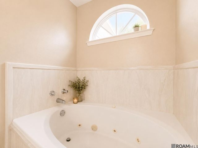 14216 Parkview Dr, Prairieville, LA 70769