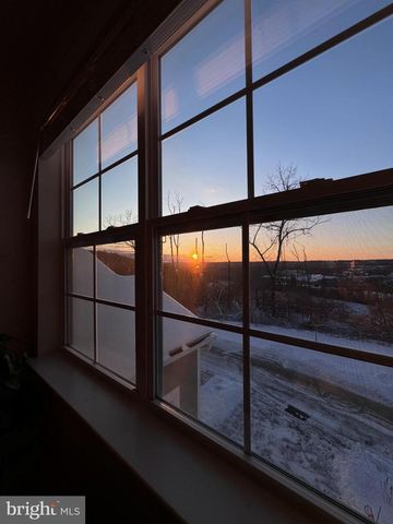 498 MAJOR JOHN WAY, Malvern, PA 19355