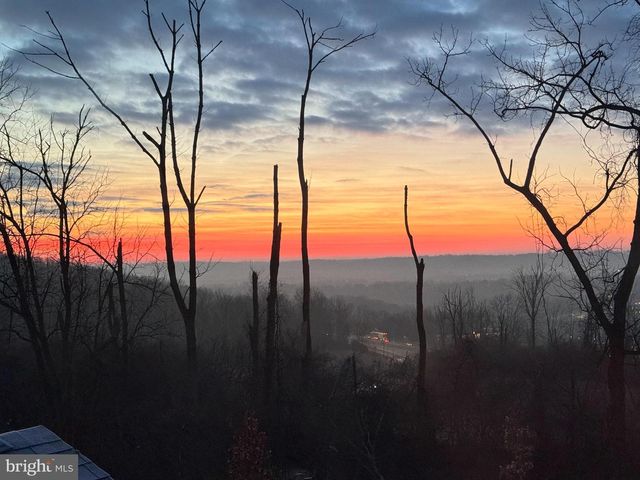 498 MAJOR JOHN WAY, Malvern, PA 19355