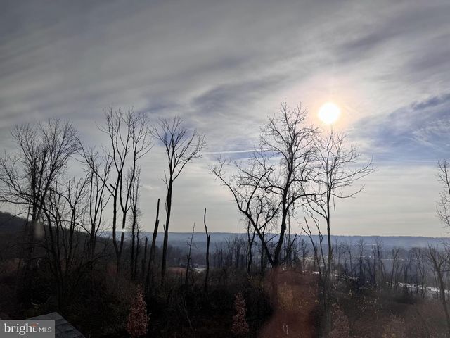 498 MAJOR JOHN WAY, Malvern, PA 19355