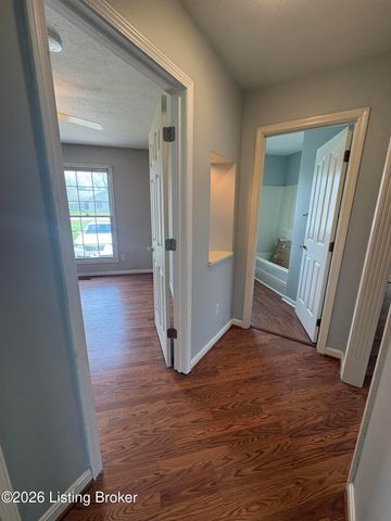 333 Harding Dr, Mt Washington, KY 40047