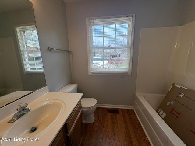 333 Harding Dr, Mt Washington, KY 40047