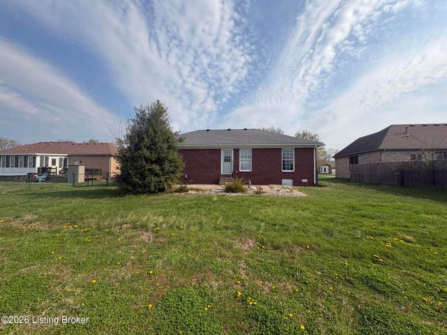 333 Harding Dr, Mt Washington, KY 40047