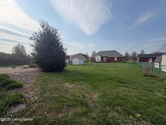 333 Harding Dr, Mt Washington, KY 40047