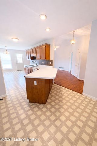 333 Harding Dr, Mt Washington, KY 40047