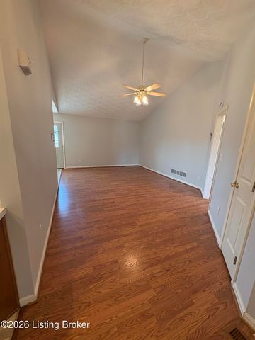 333 Harding Dr, Mt Washington, KY 40047