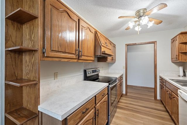 2847 Dove Drive, Fayetteville, AR 72704