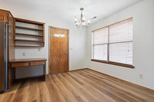 2847 Dove Drive, Fayetteville, AR 72704