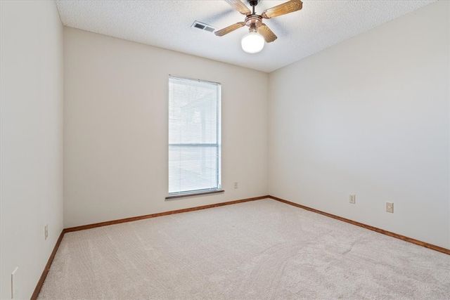 2847 Dove Drive, Fayetteville, AR 72704