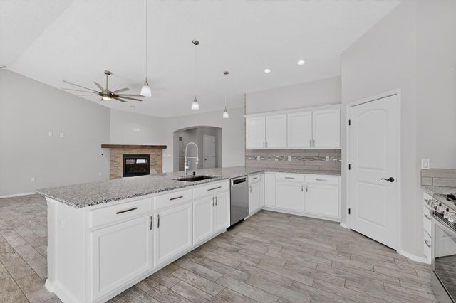 2511 Sunset View Street SW, Los Lunas, NM 87031