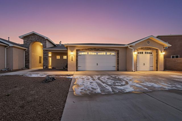 2511 Sunset View Street SW, Los Lunas, NM 87031