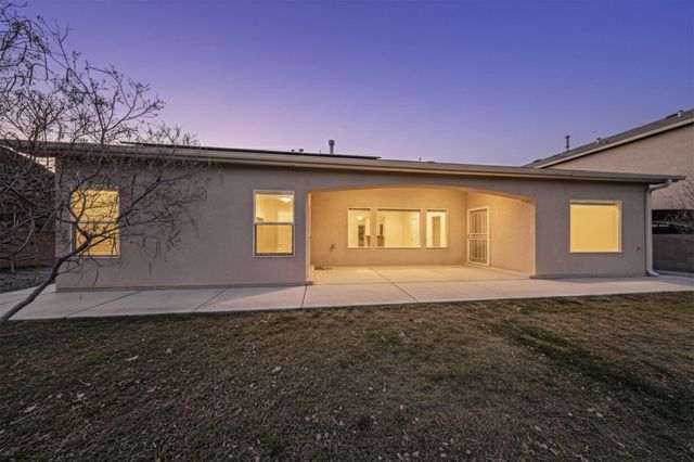 2511 Sunset View Street SW, Los Lunas, NM 87031
