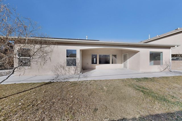 2511 Sunset View Street SW, Los Lunas, NM 87031