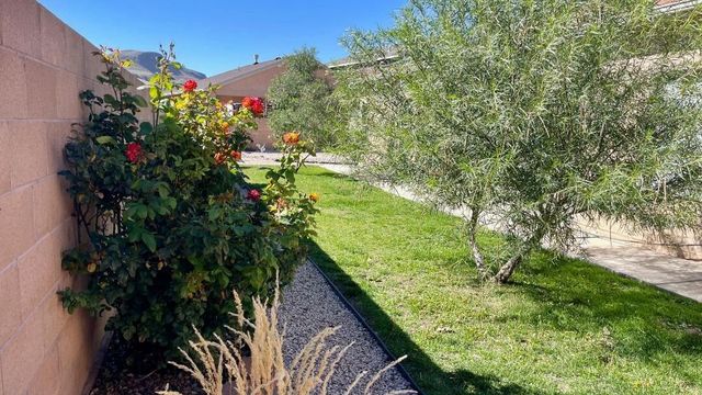 2511 Sunset View Street SW, Los Lunas, NM 87031