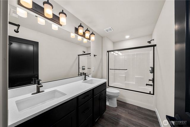 33260 Glacier Avenue SE, Black Diamond, WA 98010