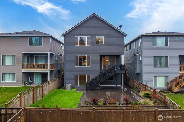 33260 Glacier Avenue SE, Black Diamond, WA 98010