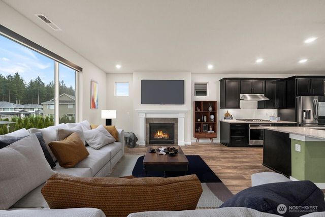 33260 Glacier Avenue SE, Black Diamond, WA 98010