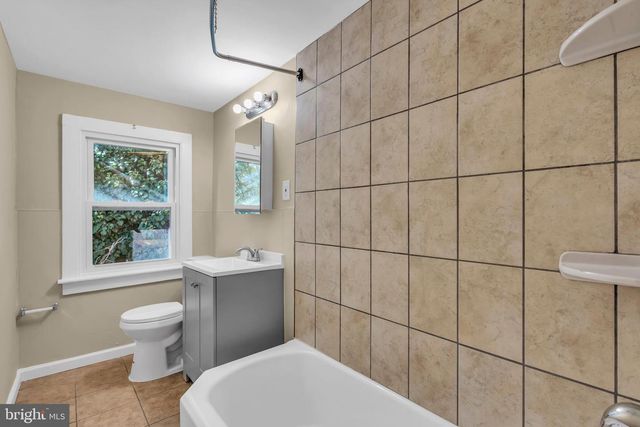 17 E FEDERAL ST, Burlington, NJ 08016