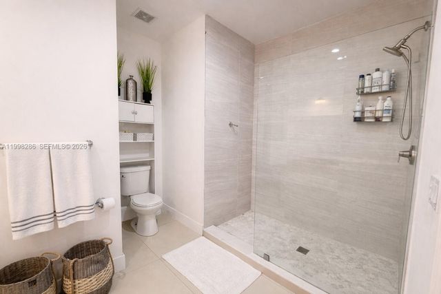 3166 NW 170th St, Miami Gardens, FL 33056