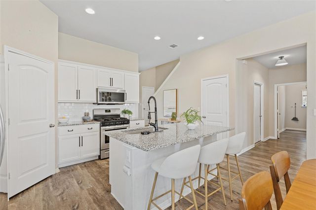 152 Marienfeld LN, Georgetown, TX 78626