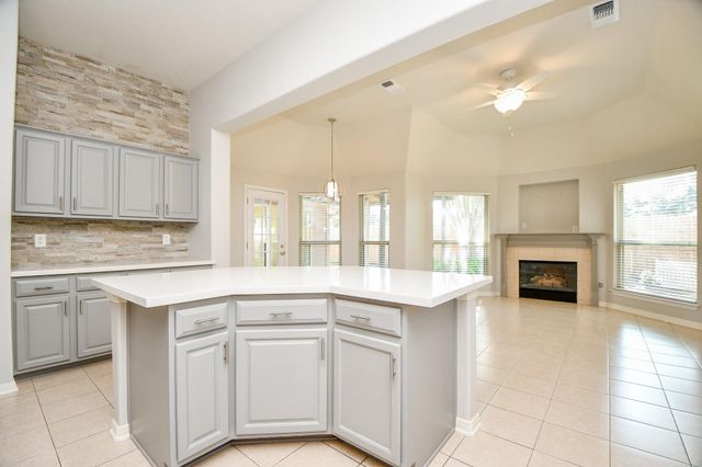 1816 Oak Lodge Drive, Pearland, TX 77581