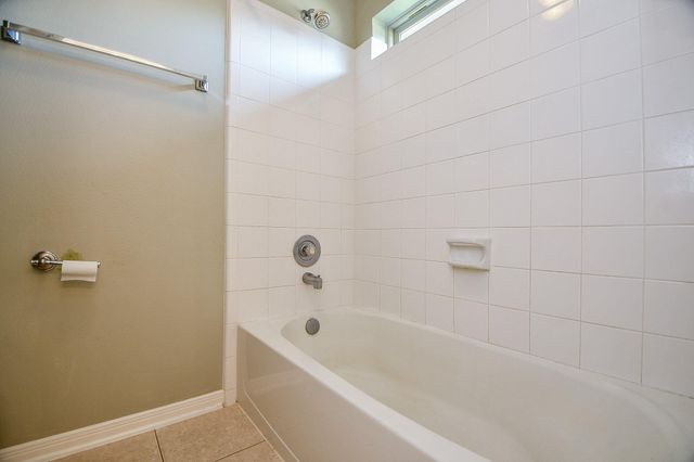 1816 Oak Lodge Drive, Pearland, TX 77581