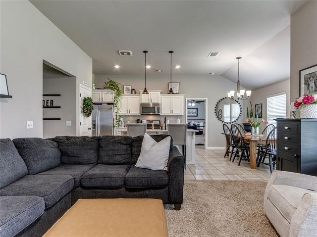2909 Narrowleaf Lane, Oklahoma City, OK 73128