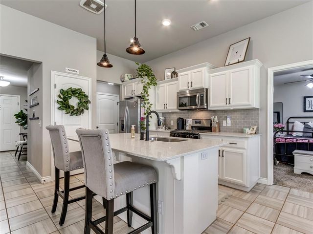2909 Narrowleaf Lane, Oklahoma City, OK 73128