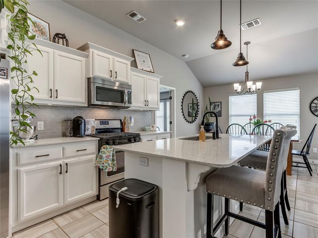 2909 Narrowleaf Lane, Oklahoma City, OK 73128