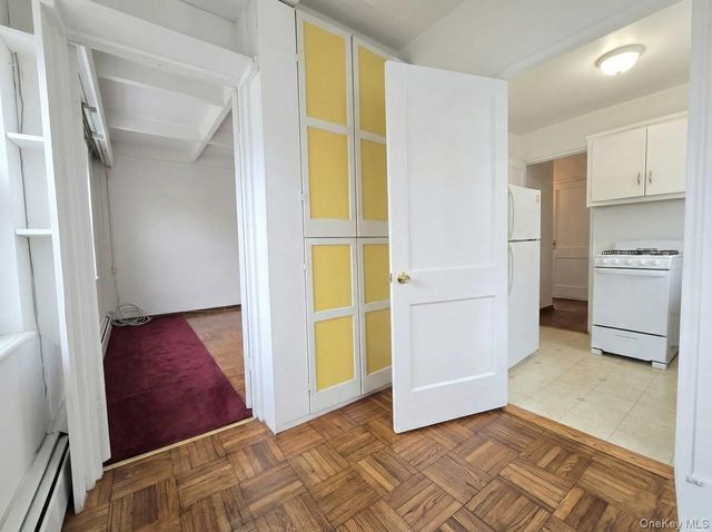 144-37 Grand Central Parkway 74E, Briarwood, NY 11435