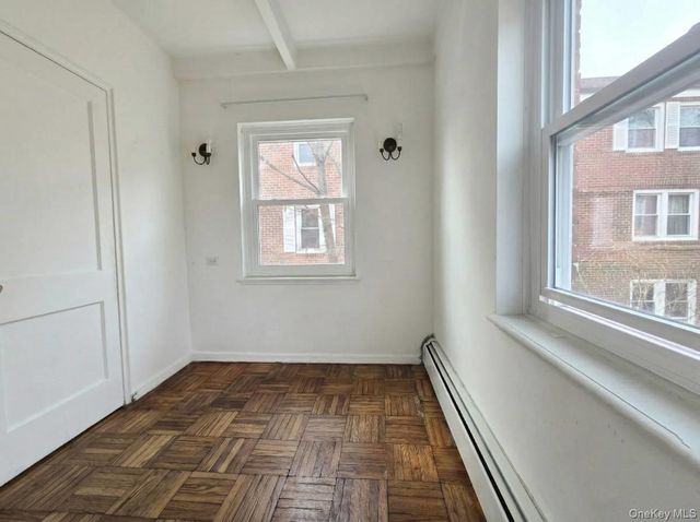 144-37 Grand Central Parkway 74E, Briarwood, NY 11435