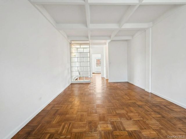 144-37 Grand Central Parkway 74E, Briarwood, NY 11435