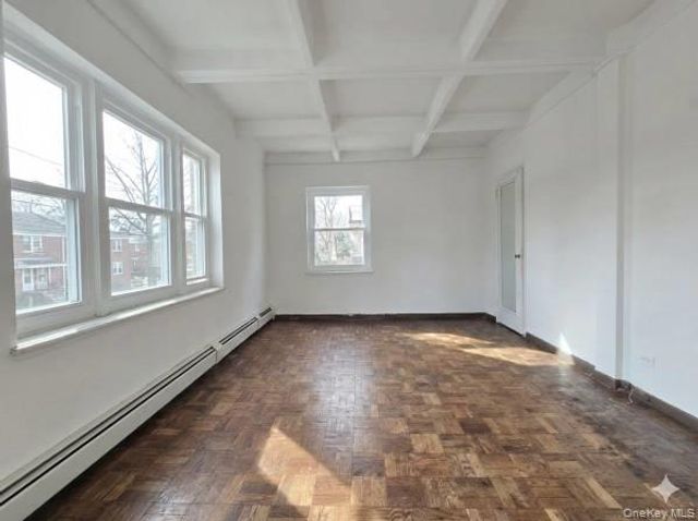 144-37 Grand Central Parkway 74E, Briarwood, NY 11435