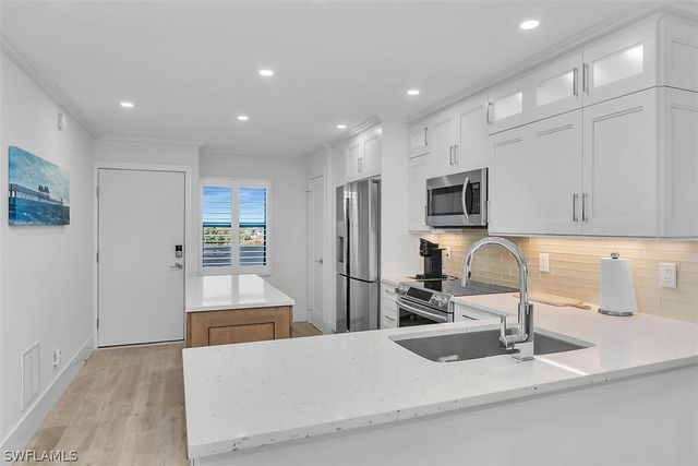 1085 E Bald Eagle DR E502, Marco Island, FL 34145